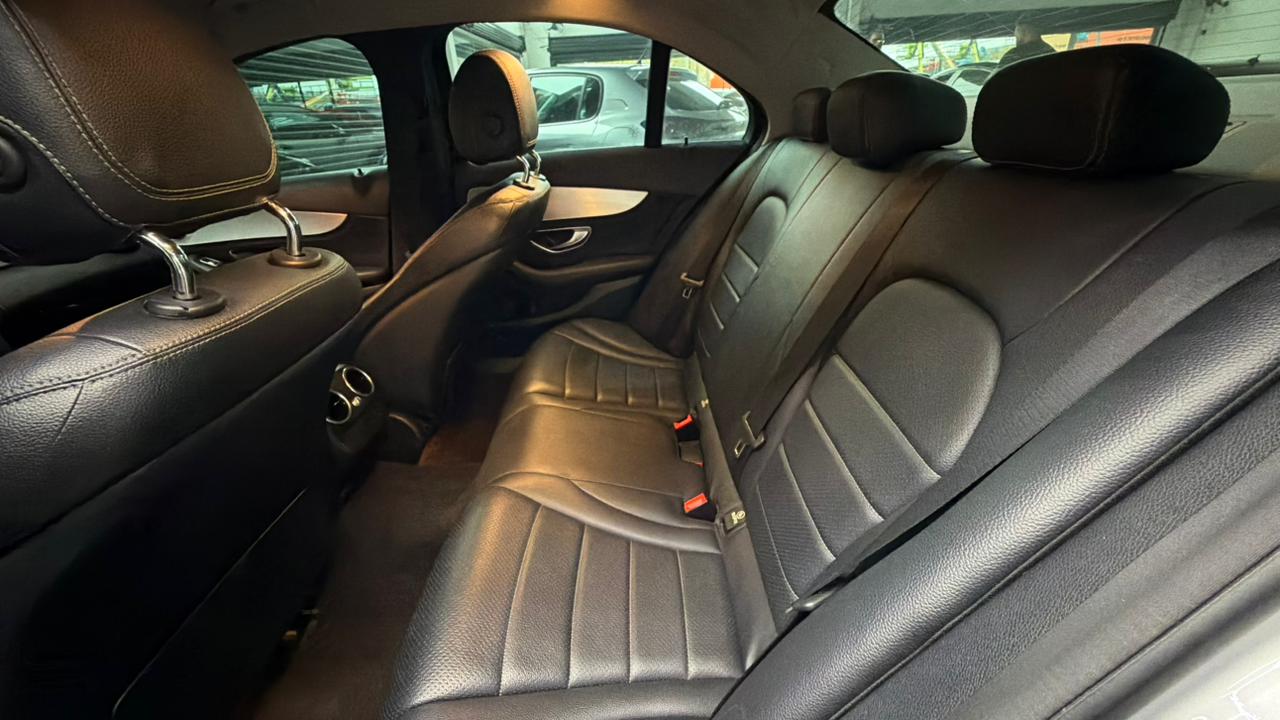 
								Mercedes-Benz C-180 full									