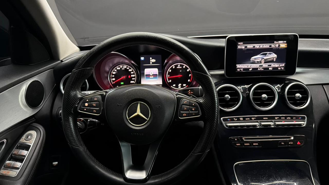 
								Mercedes-Benz C-180 full									