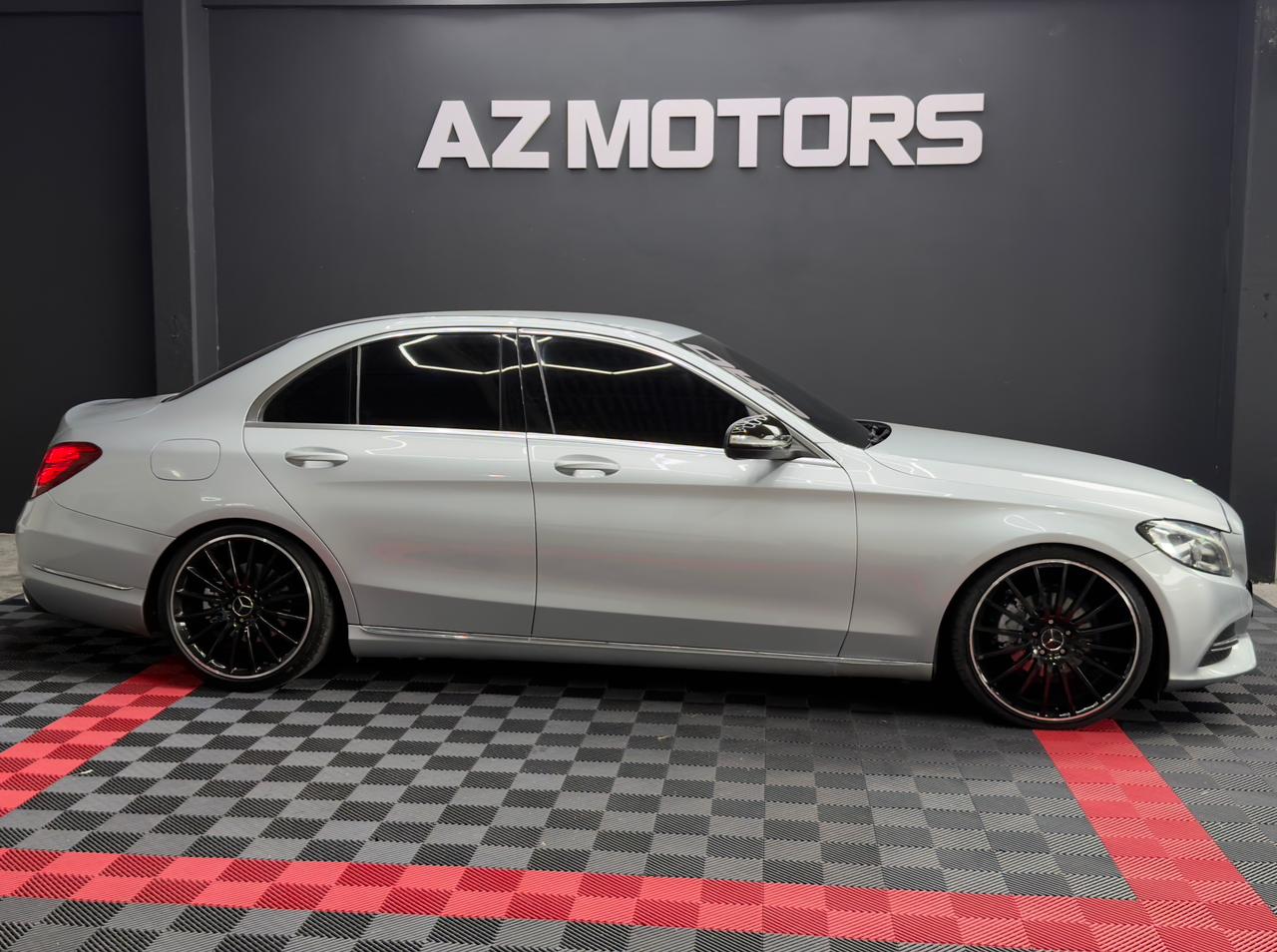 
								Mercedes-Benz C-180 full									