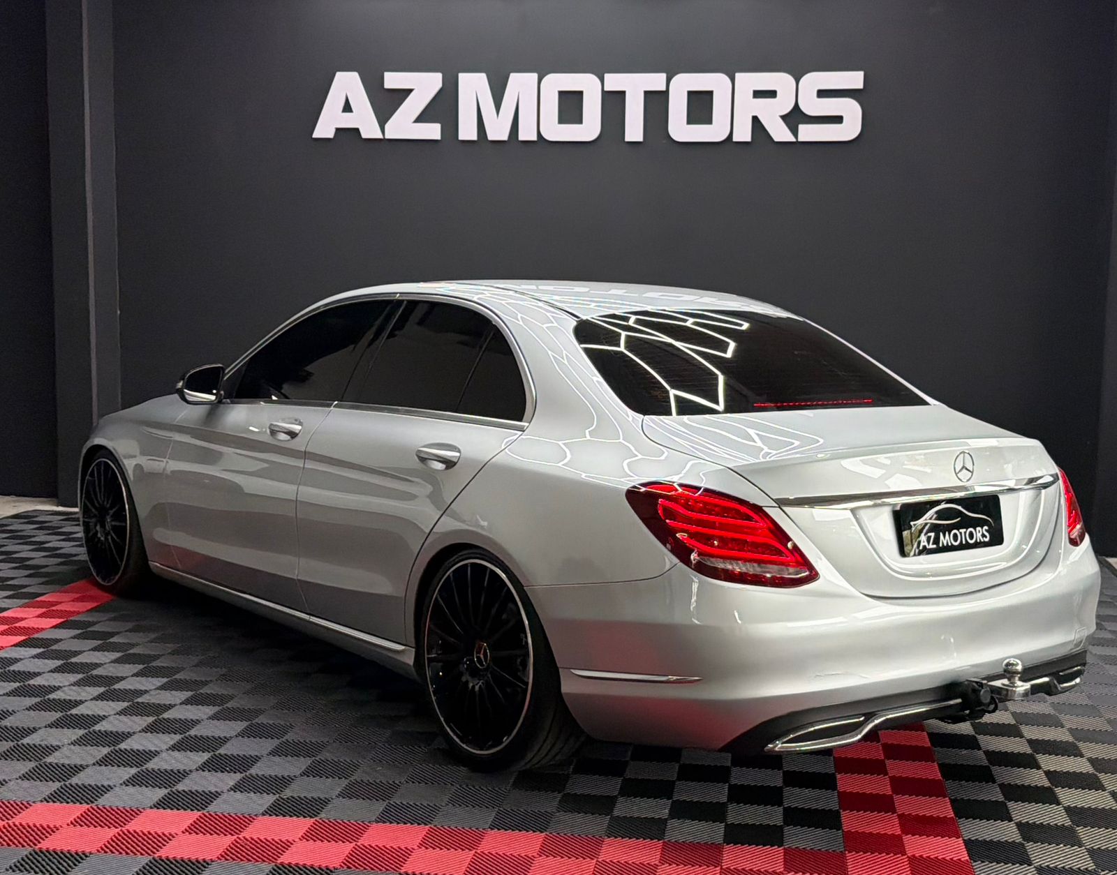 
								Mercedes-Benz C-180 full									
