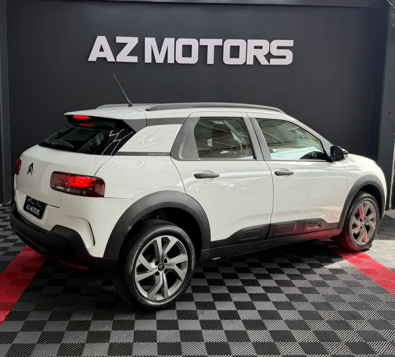 
								Citroen C4 Cactus Feel 1.6 full									