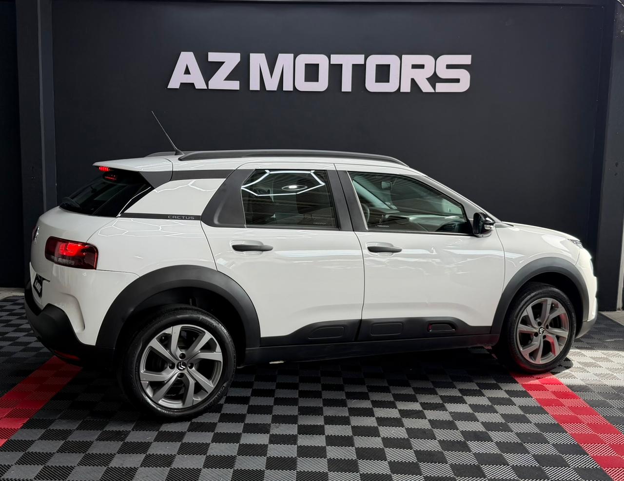 
								Citroen C4 Cactus Feel 1.6 full									