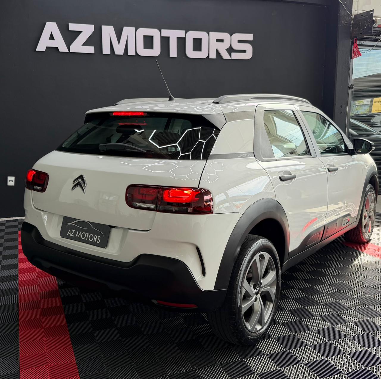 
								Citroen C4 Cactus Feel 1.6 full									