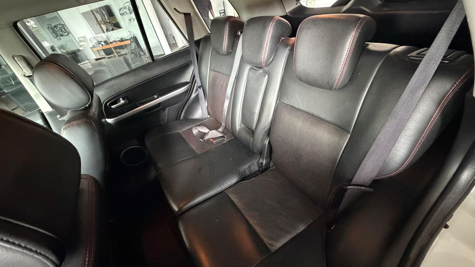 
								Suzuki Grand Vitara 4×2 full									