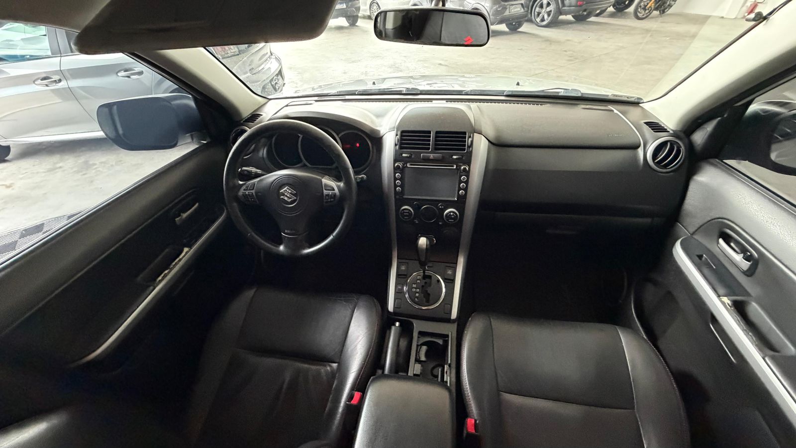 
								Suzuki Grand Vitara 4×2 full									