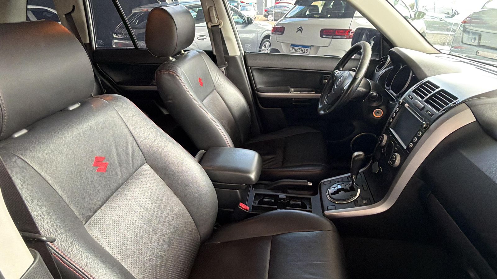 
								Suzuki Grand Vitara 4×2 full									