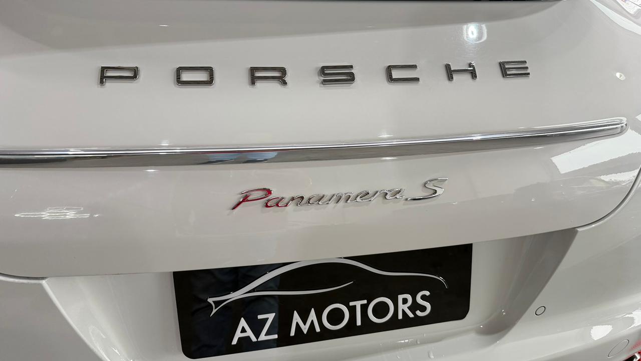 
								Porsche Panamera S 4.8 400cv full									