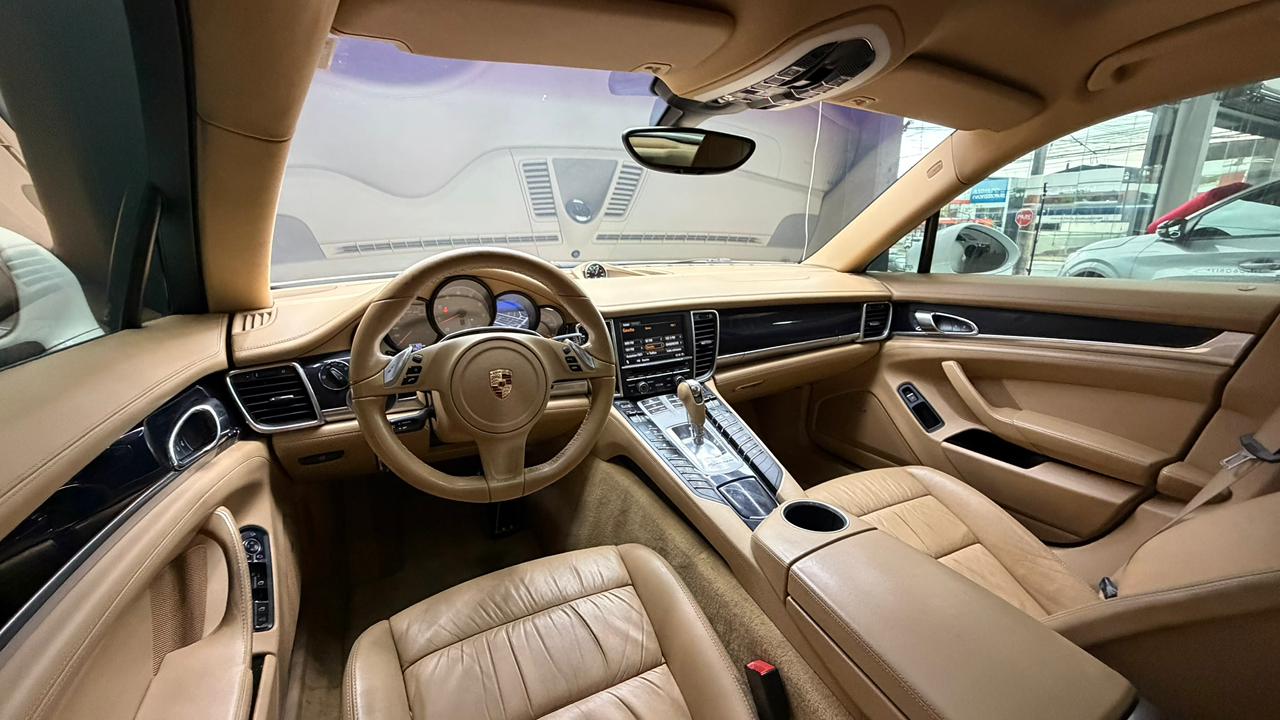 
								Porsche Panamera S 4.8 400cv full									
