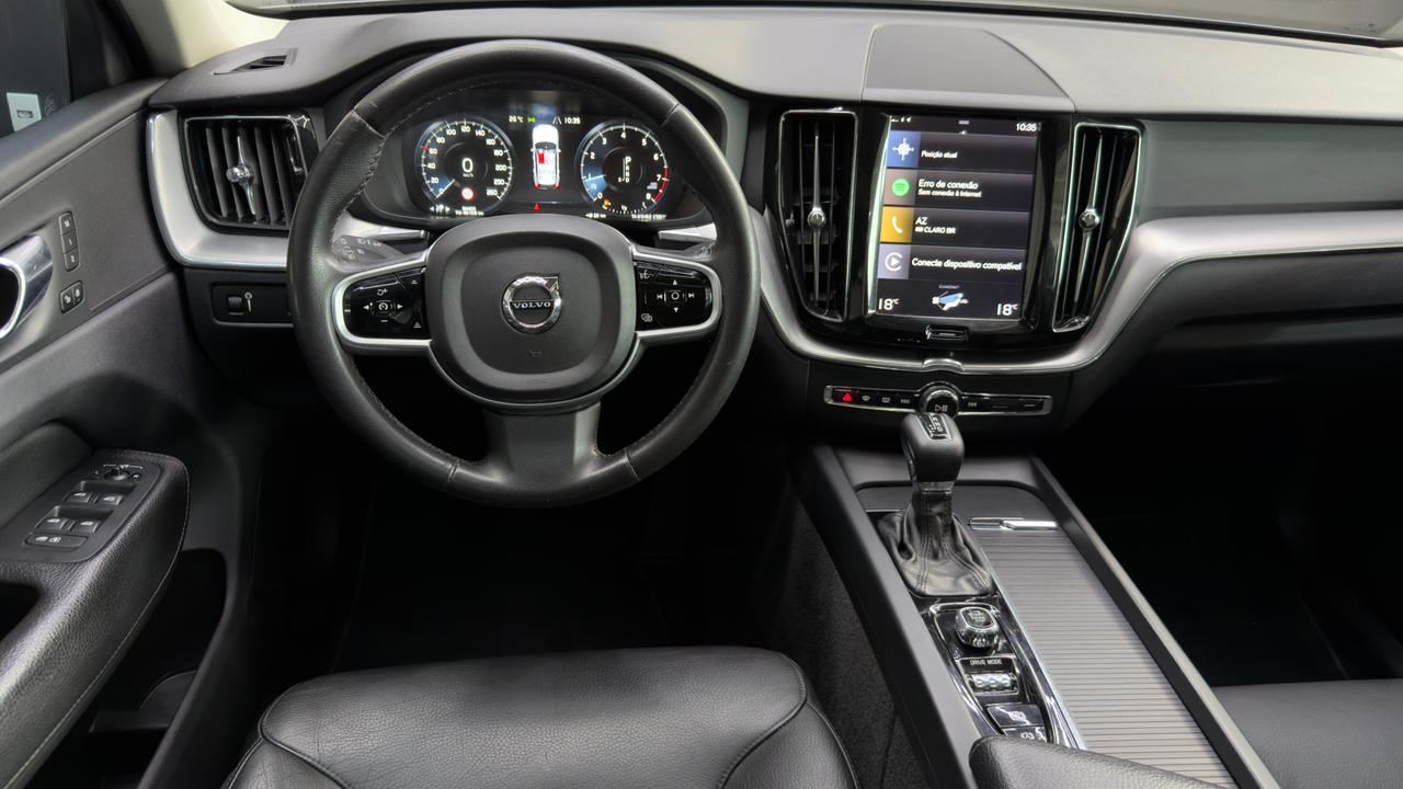 
								Volvo XC 60 D-5 MOMENTUM 2.0 full									