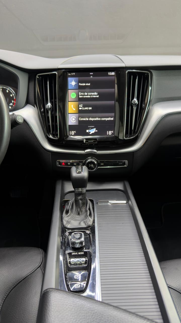 
								Volvo XC 60 D-5 MOMENTUM 2.0 full									
