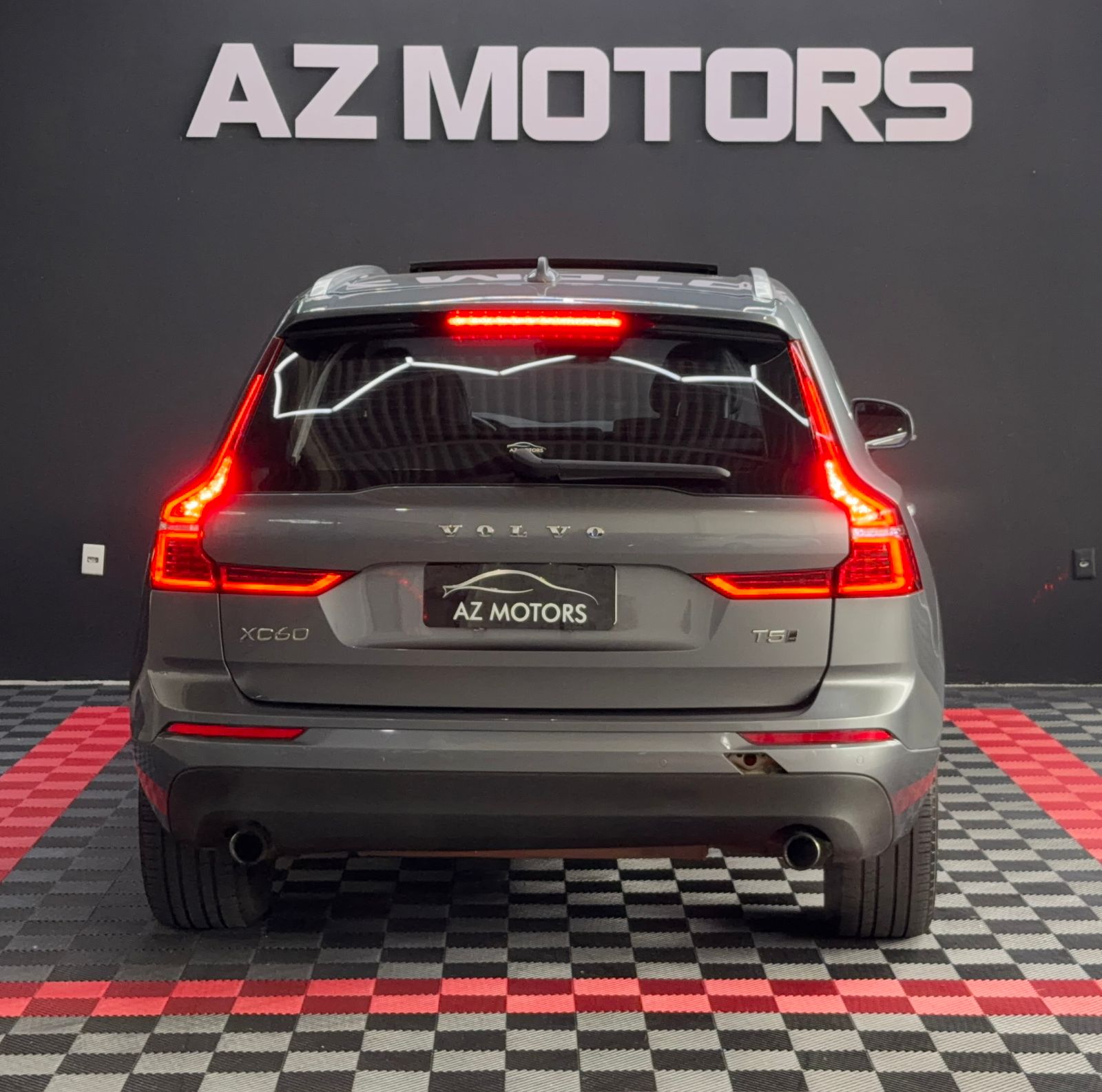 
								Volvo XC 60 D-5 MOMENTUM 2.0 full									