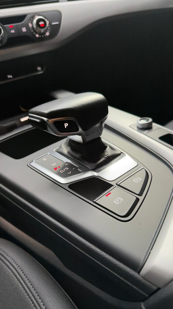 
								A4 Prestige 2.0 TFSI S-Tronic Auto – 2022 full									