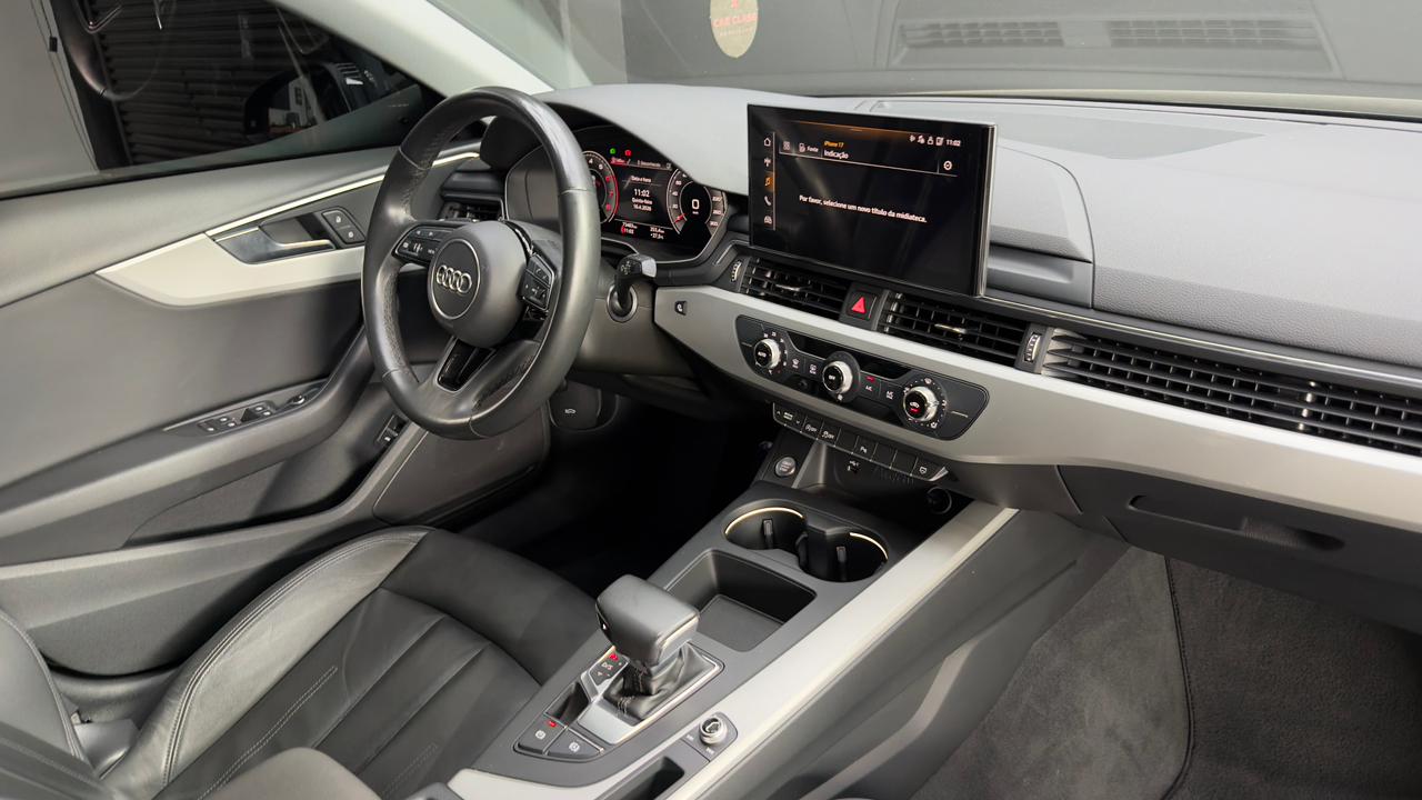 
								A4 Prestige 2.0 TFSI S-Tronic Auto – 2022 full									