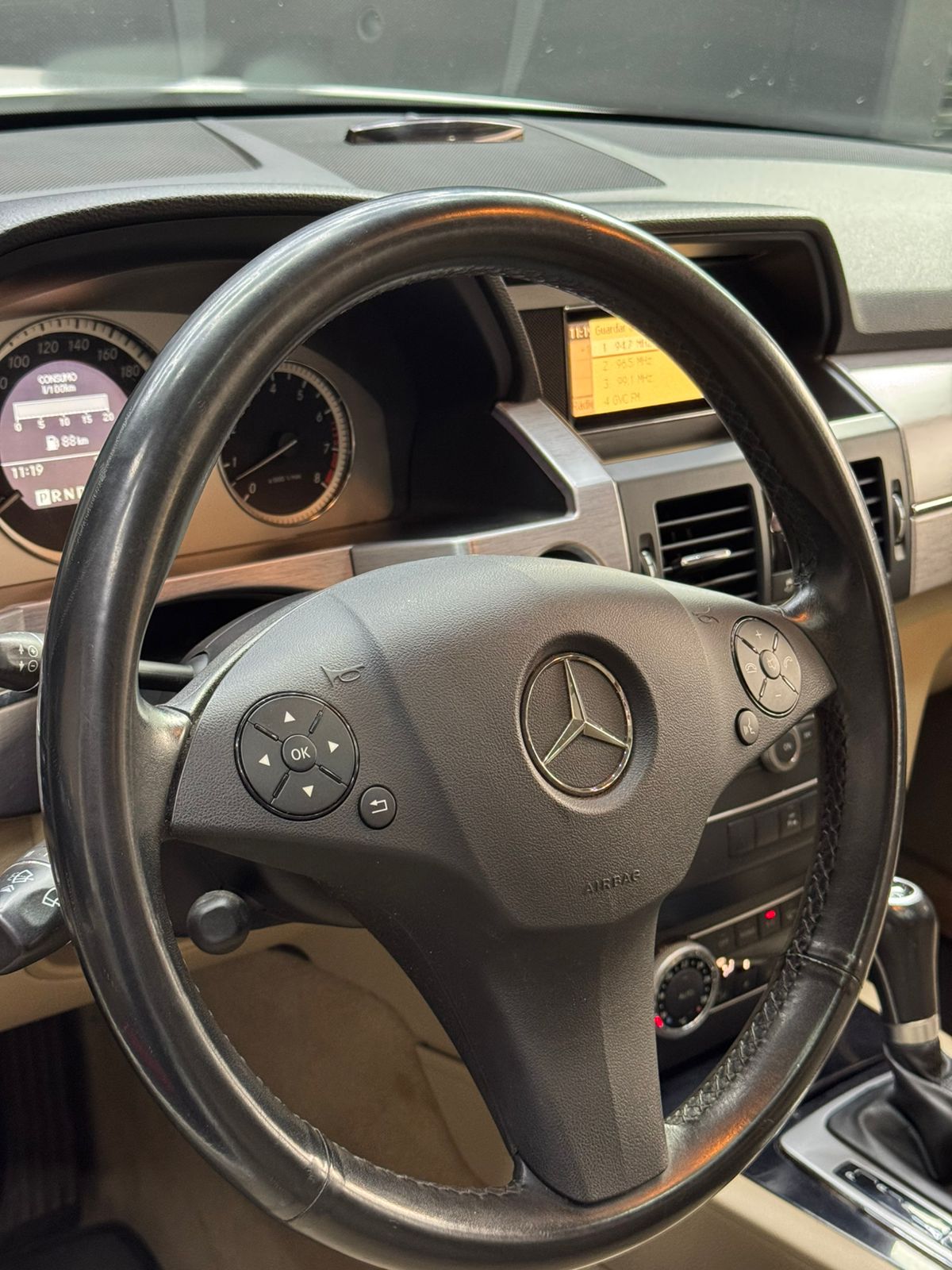 
								Mercedes GLK 300 full									