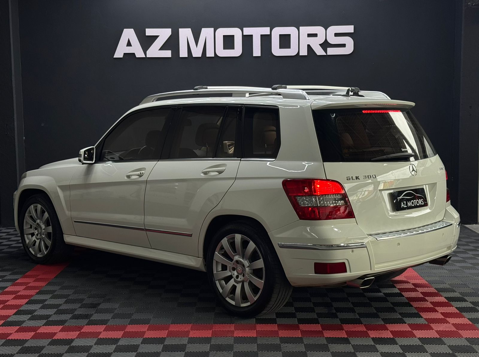 
								Mercedes GLK 300 full									