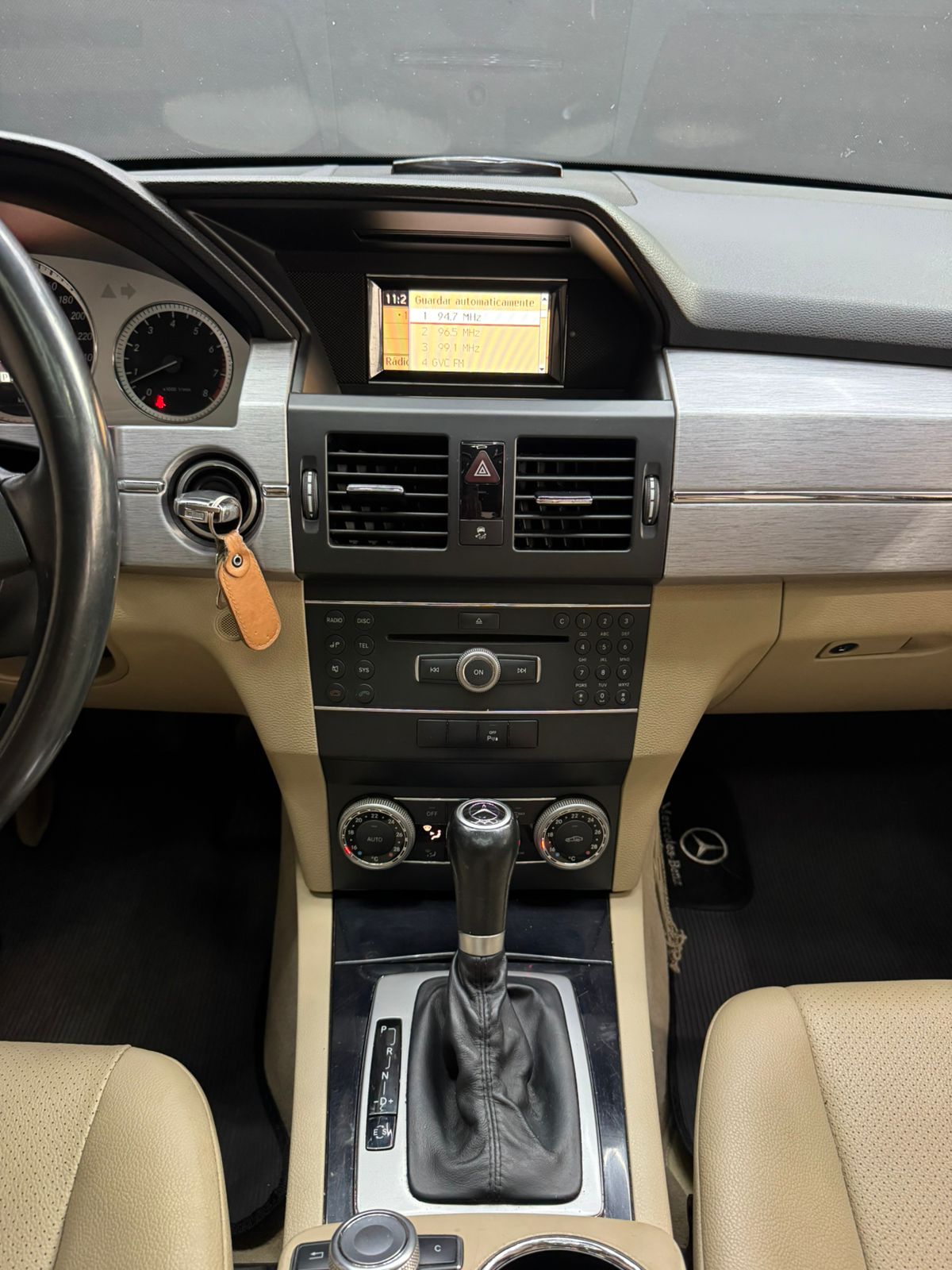 
								Mercedes GLK 300 full									