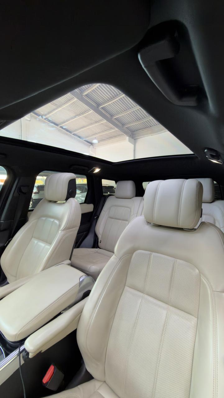 
								Range Rover 3.0 HSE Sport full									
