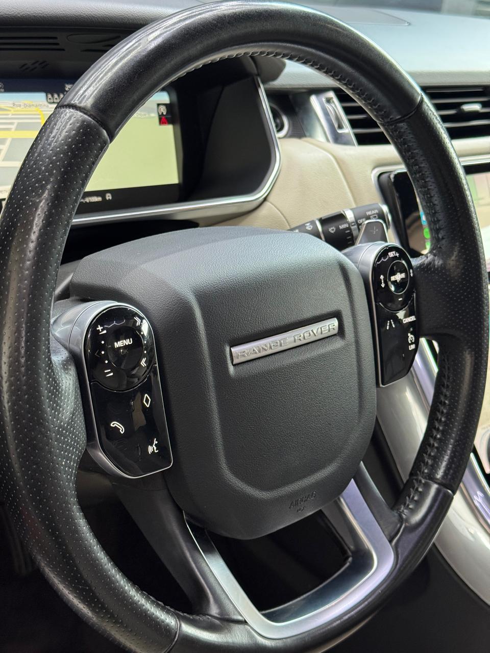 
								Range Rover 3.0 HSE Sport full									