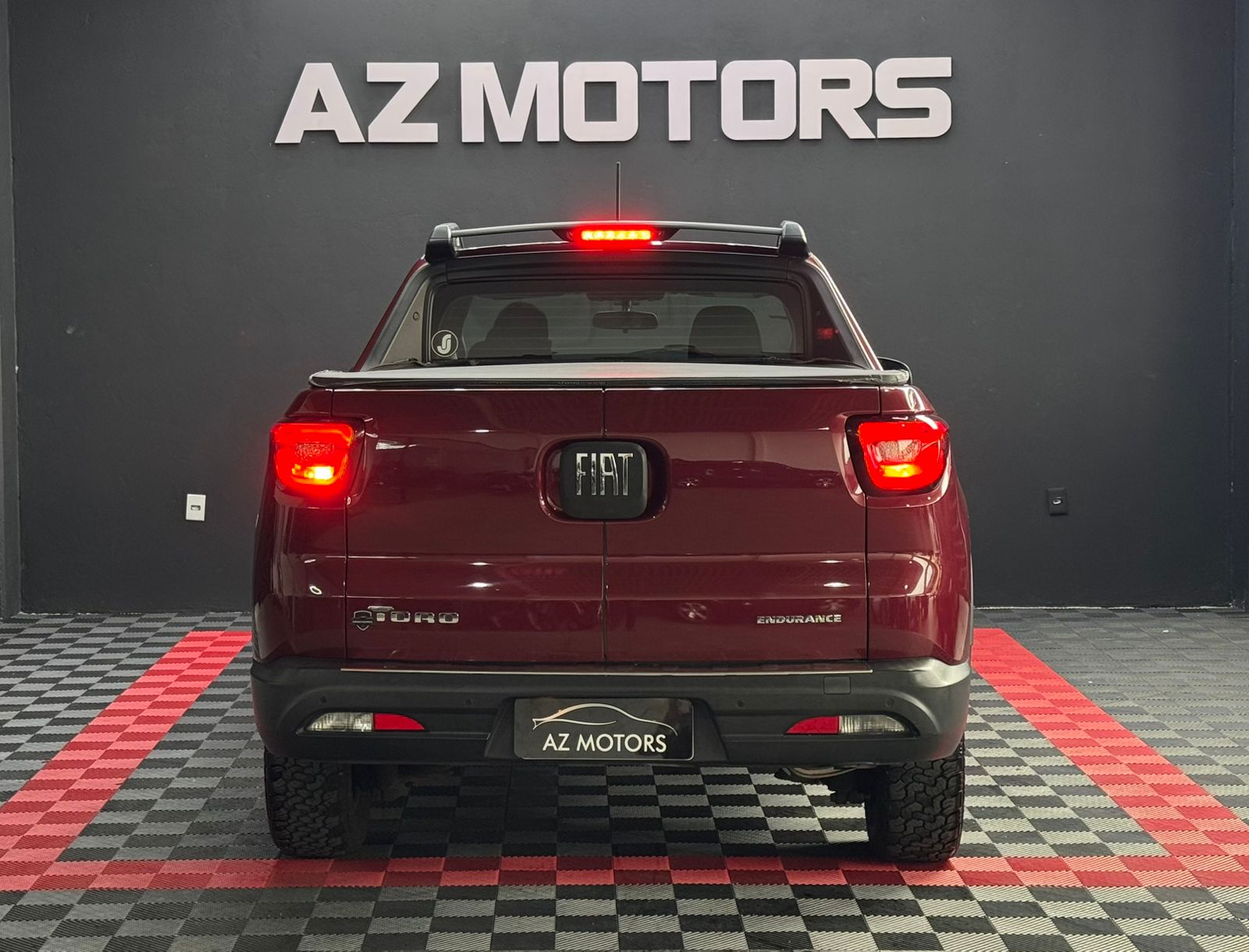 
								Fiat Toro Endurance 1.8 full									