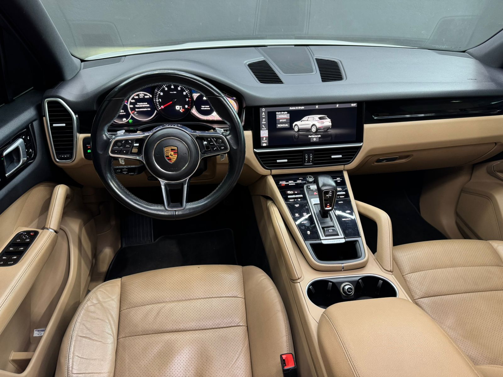 
								Porsche Cayenne full									