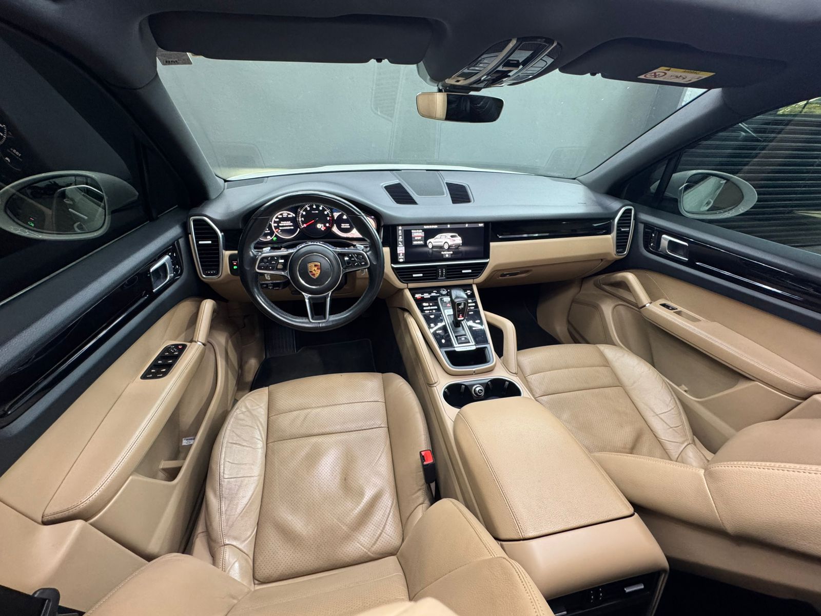 
								Porsche Cayenne full									