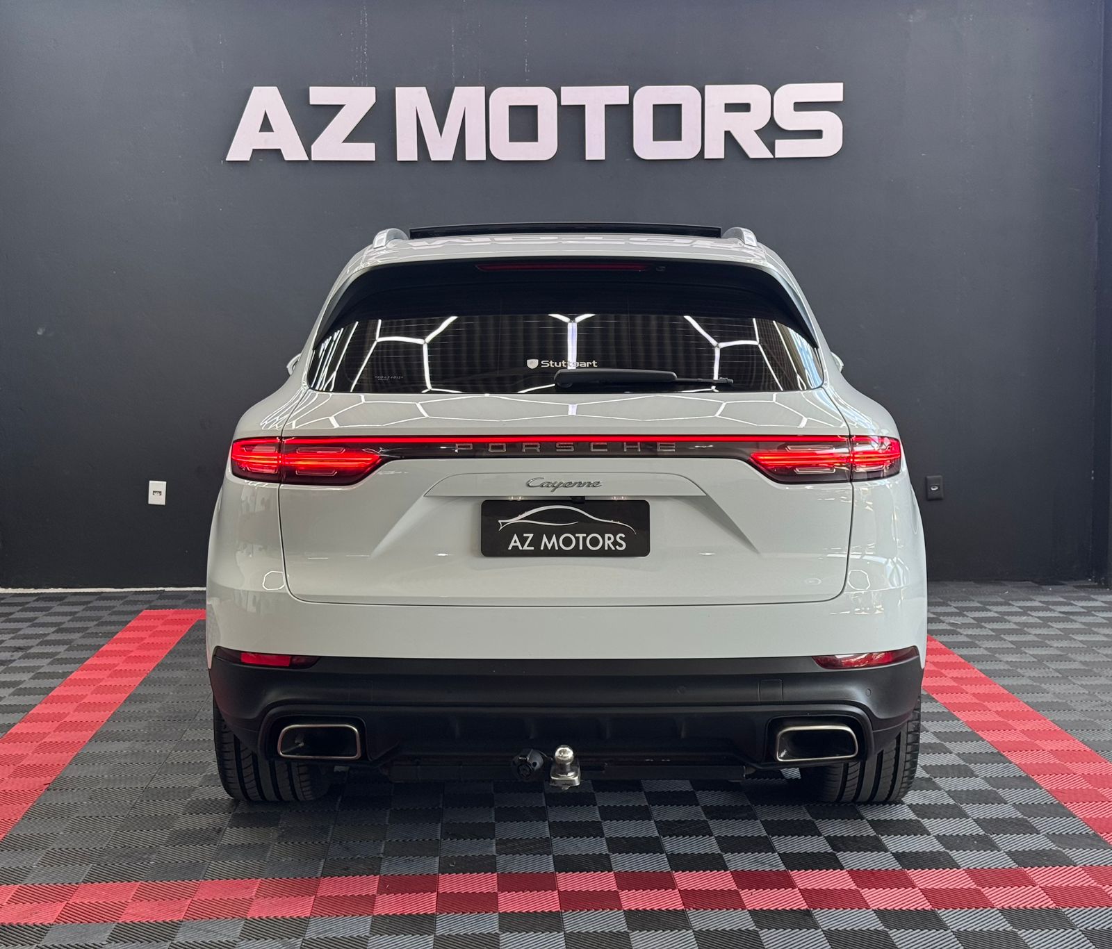 
								Porsche Cayenne full									