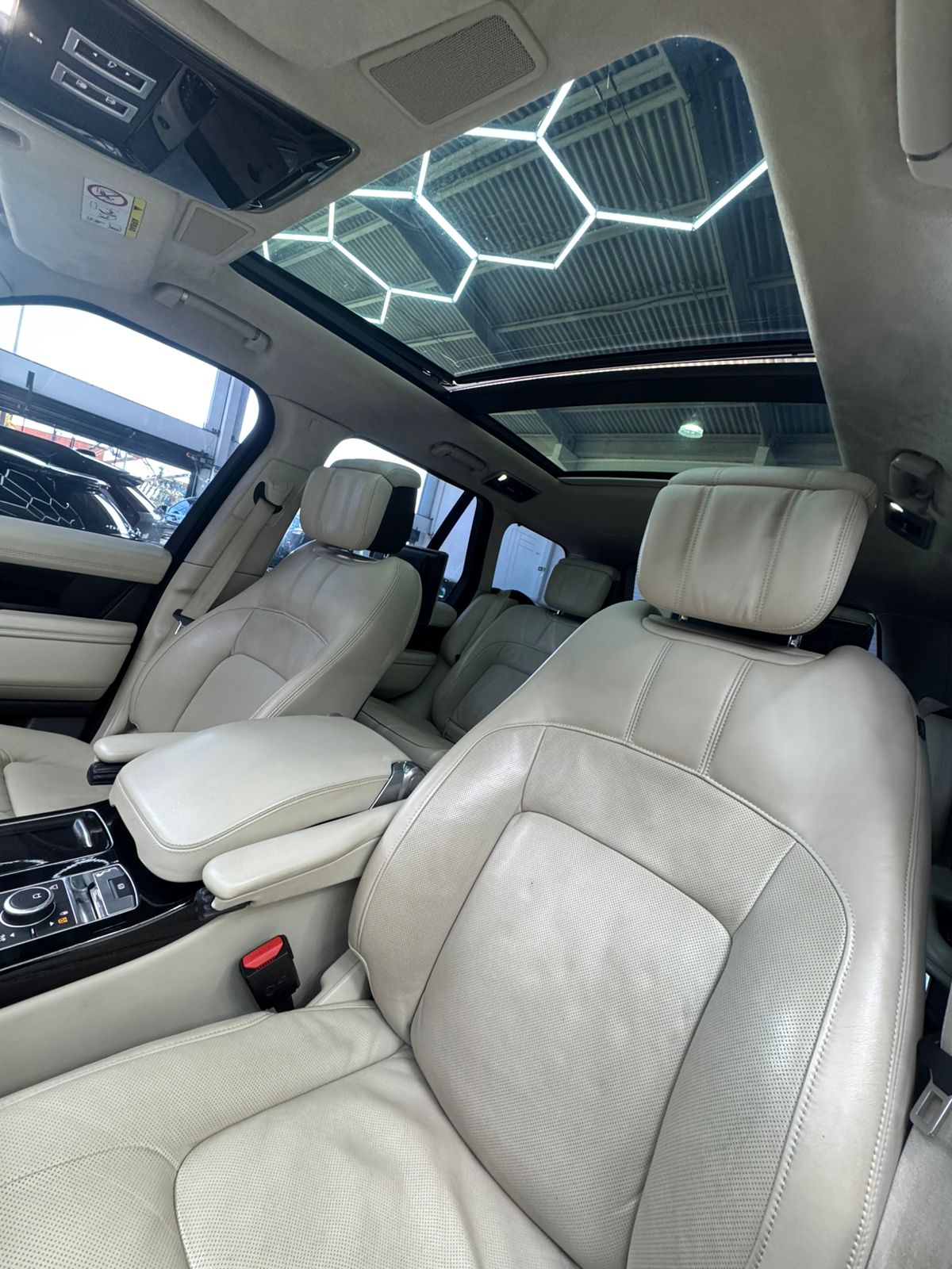 
								VOGUE Autobiography V8 Diesel full									