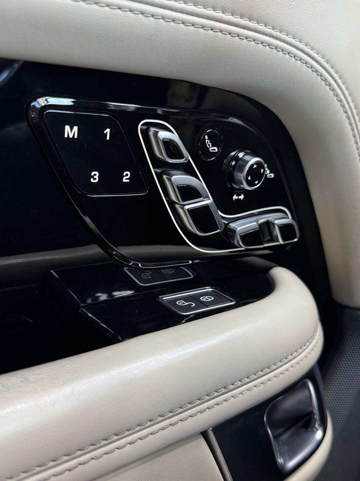 
								VOGUE Autobiography V8 Diesel full									