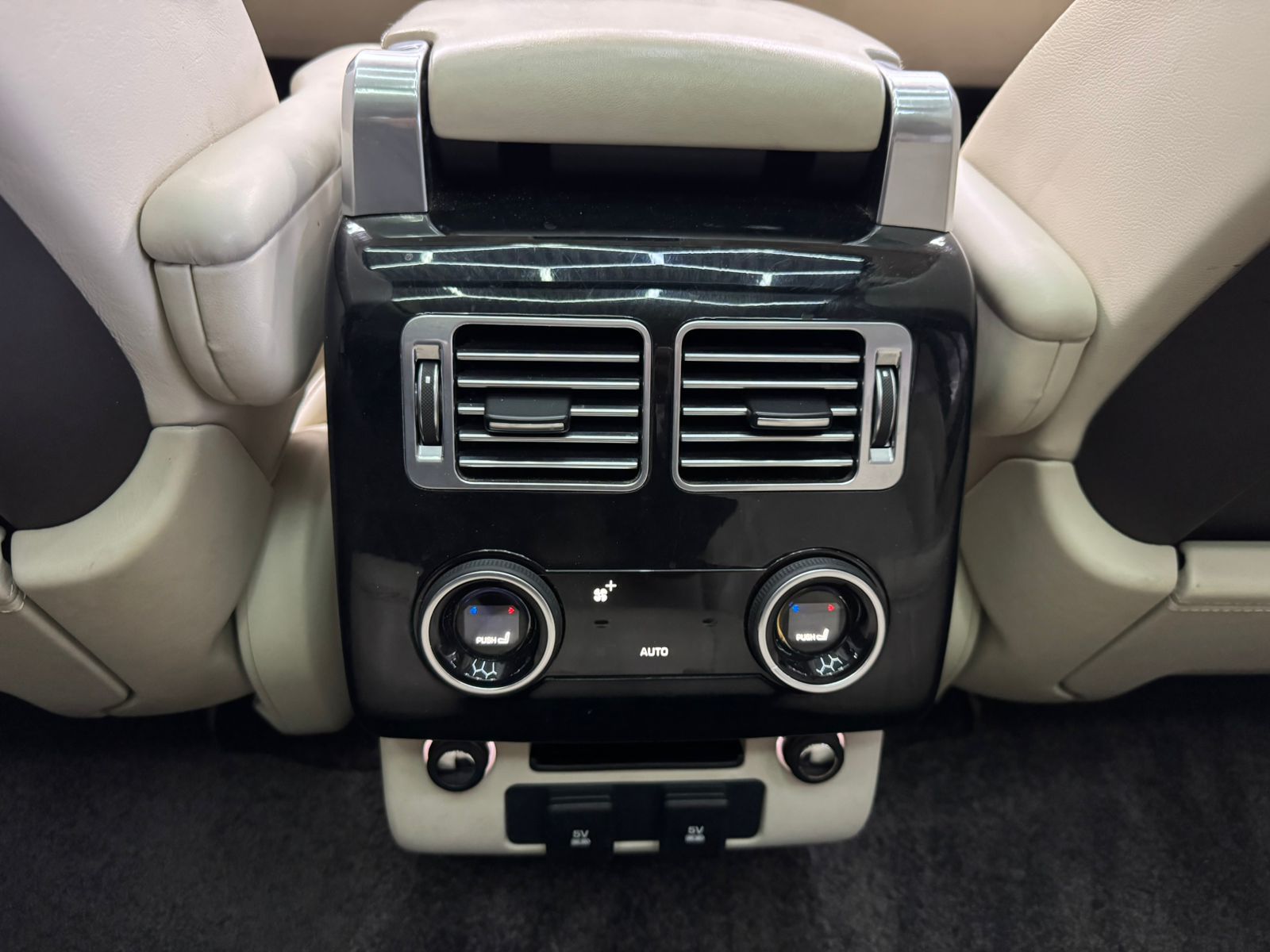 
								VOGUE Autobiography V8 Diesel full									